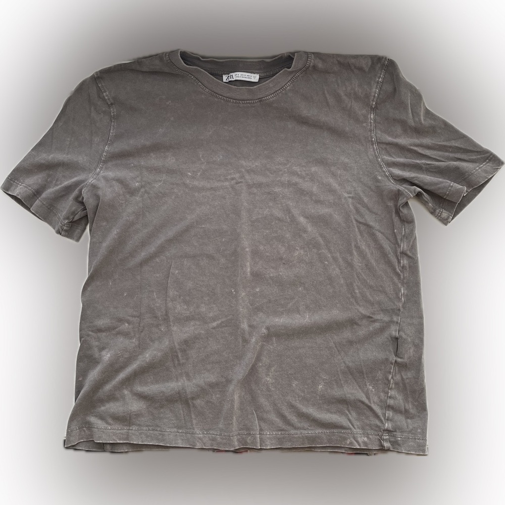 ✨ Zara Women’s Distressed Basic Crew Neck Tee ✨